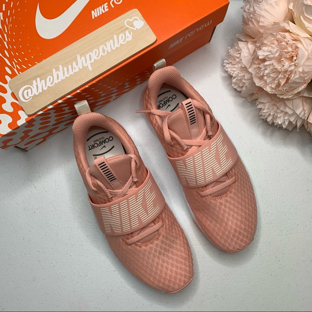 Nike Renew In-Season TR 9 NWT